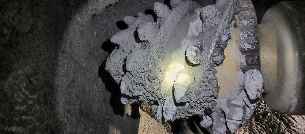 隧道工程掘进机截齿选型与施工效率提升方案